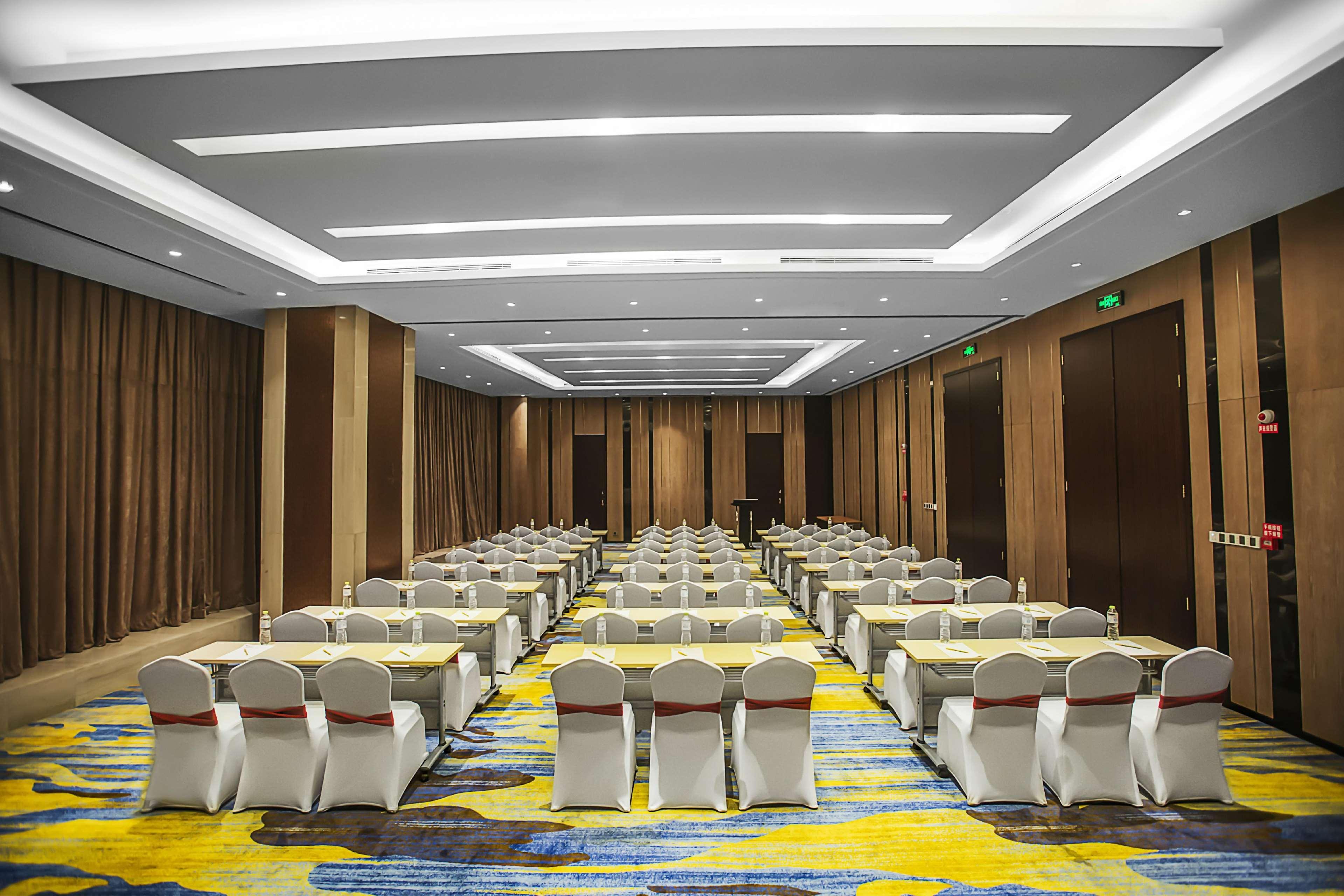 Centro de Negocios Hilton Garden Inn Guiyang Yunyan