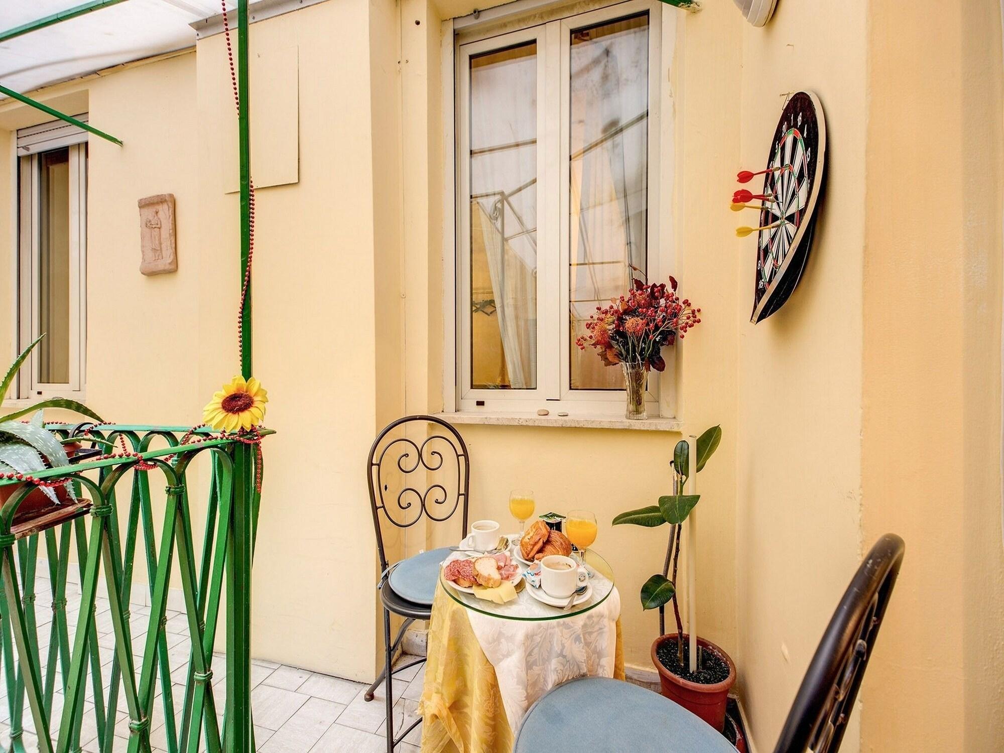 Vista Exterior Hotel Giotto Flavia