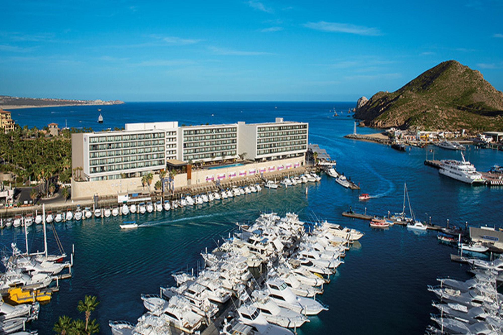 Vista da fachada Breathless Cabo San Lucas Resort & Spa - All Inclusive