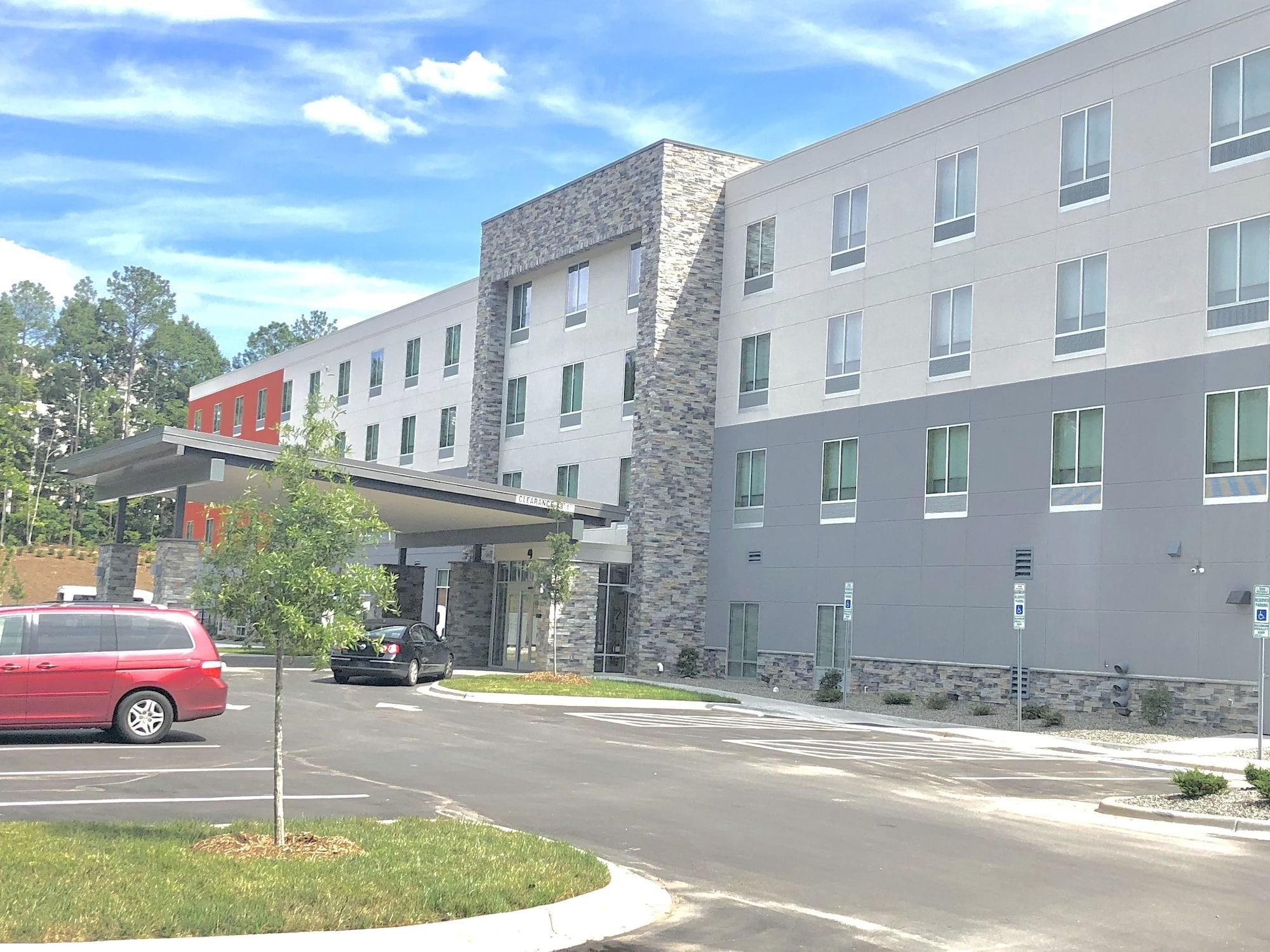 Vista Exterior Holiday Inn Express & Suites Raleigh Airport - Brier Creek by IHG