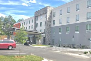 Alojamiento - Holiday Inn Express & Suites Raleigh Airport - Brier Creek by IHG