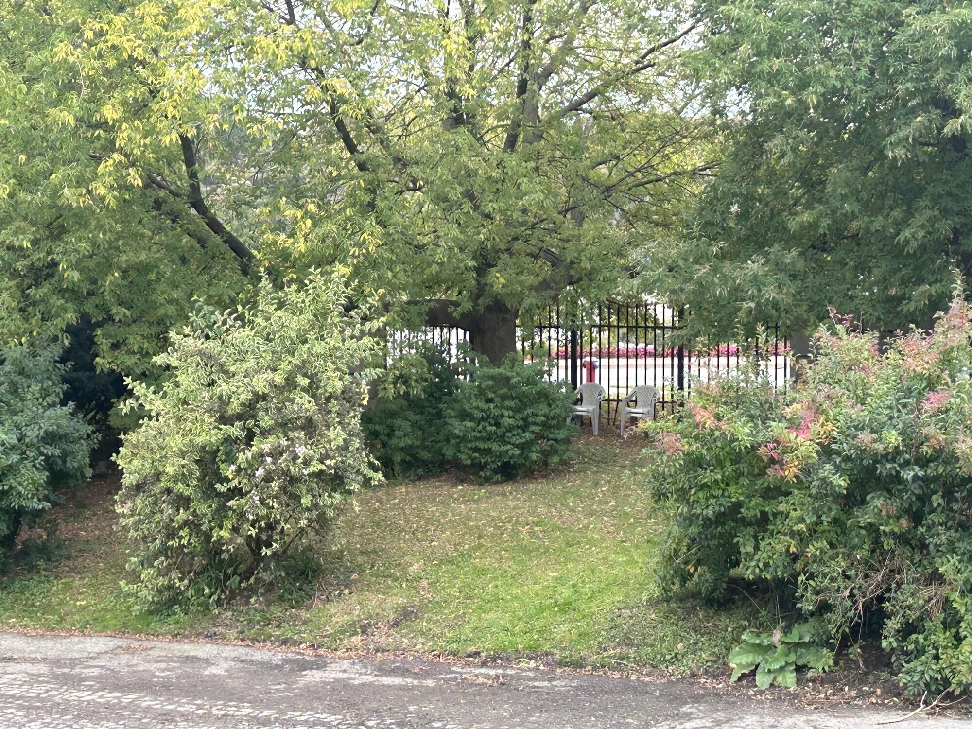 Varios Waterfront sightseeing