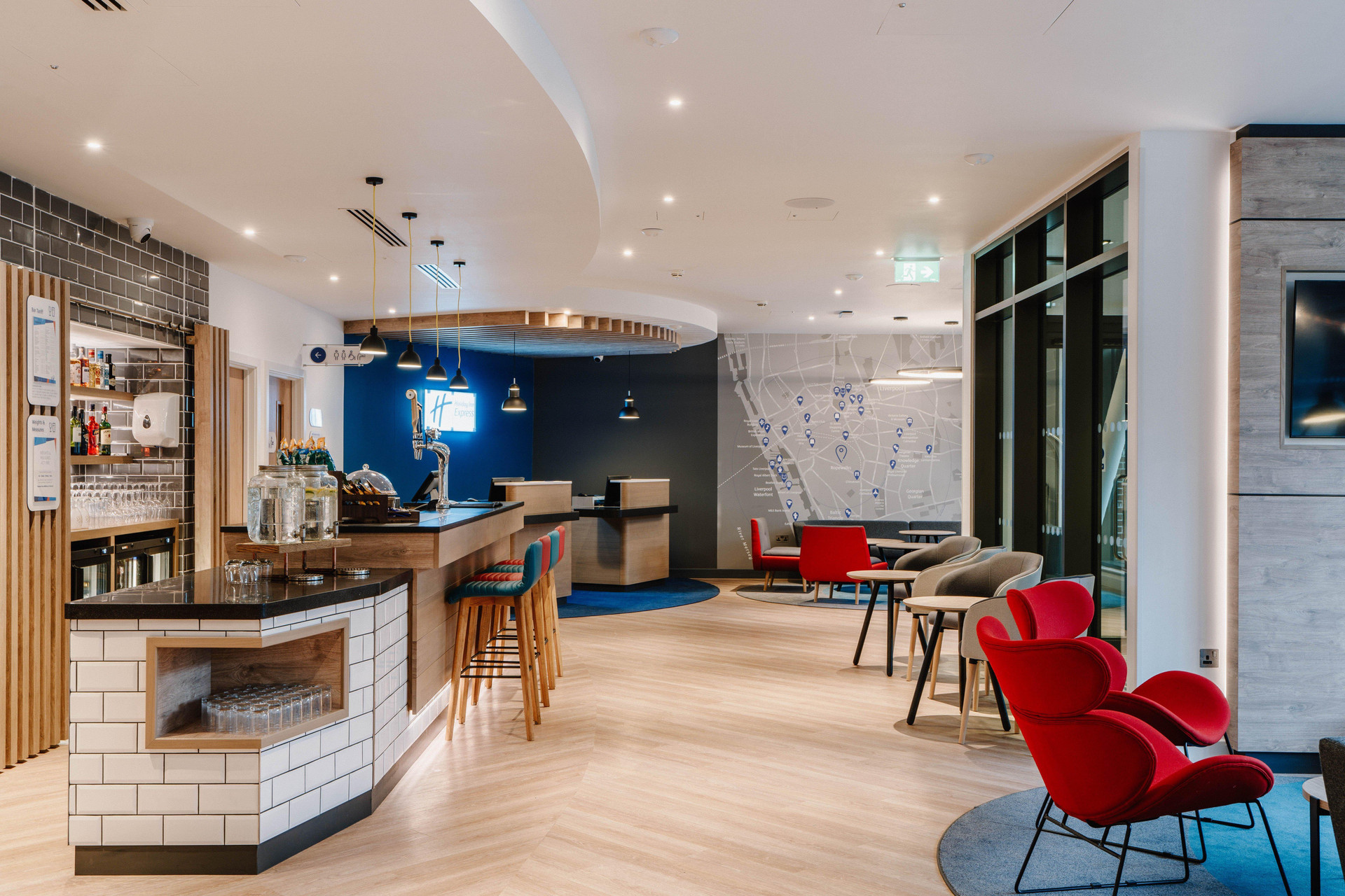 Bar/Salón Holiday Inn Express Liverpool Central by IHG