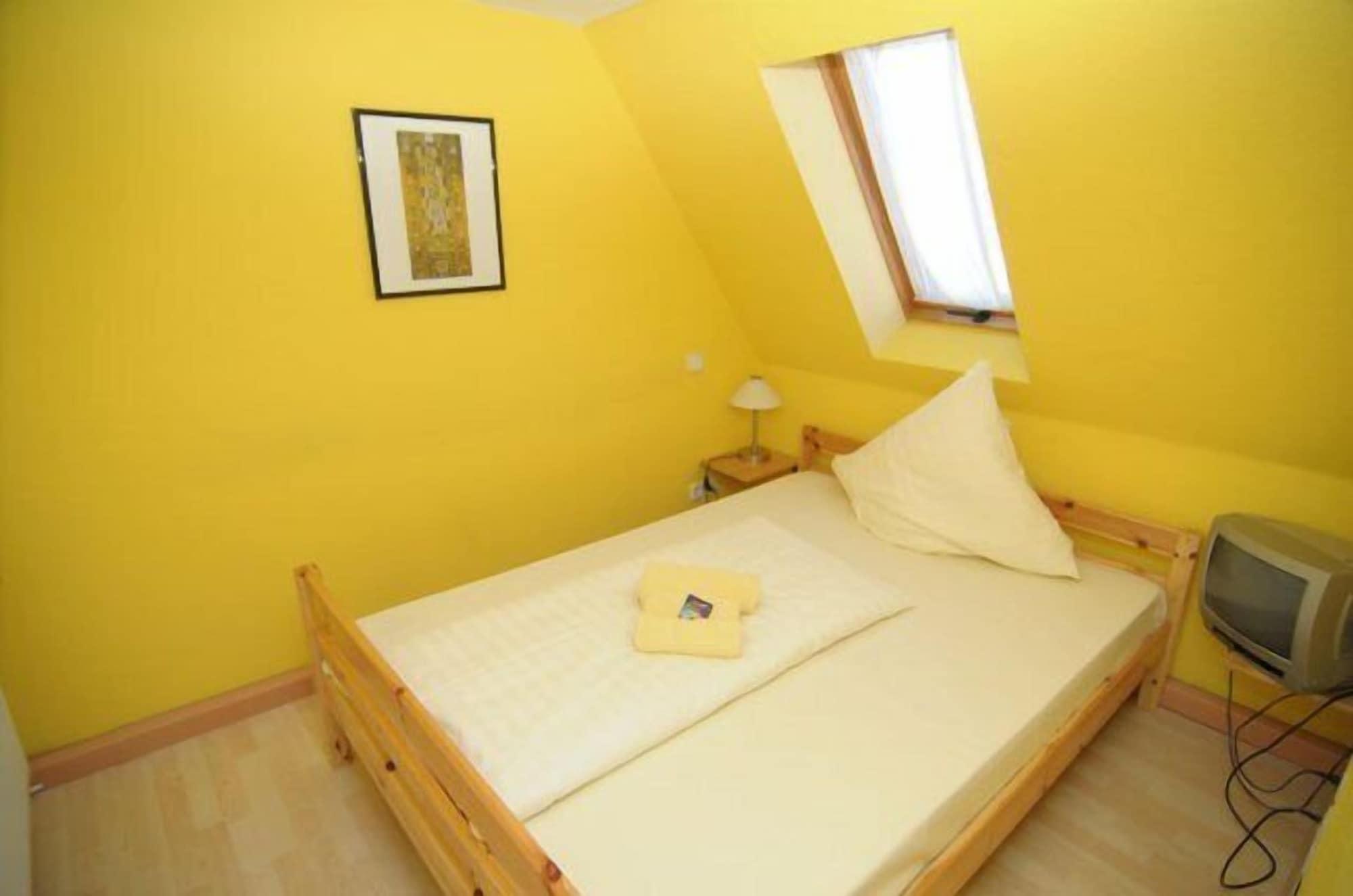 Varios Hotel Hirsch