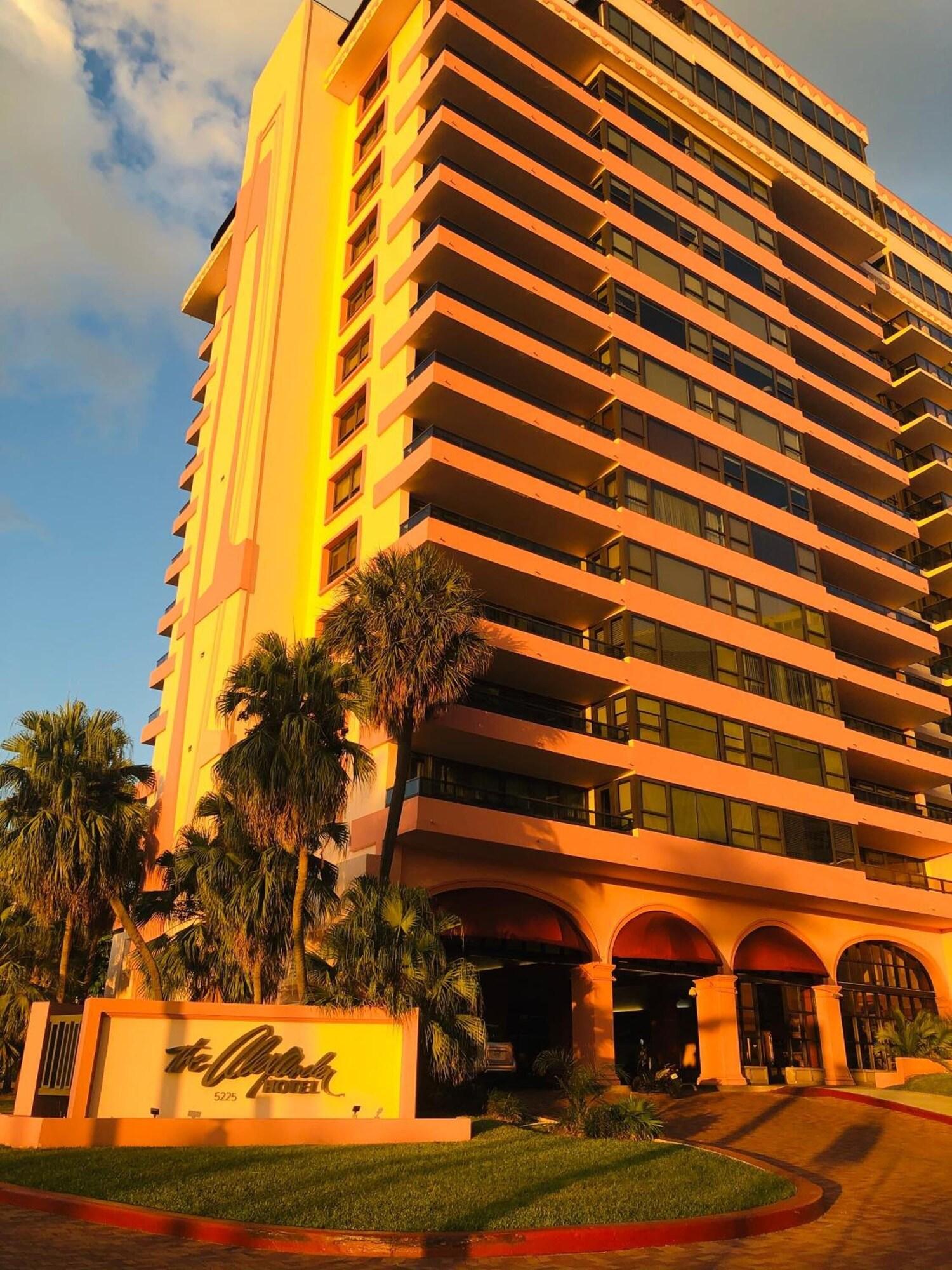 Vista Exterior Soleil Apartments at The Alexander