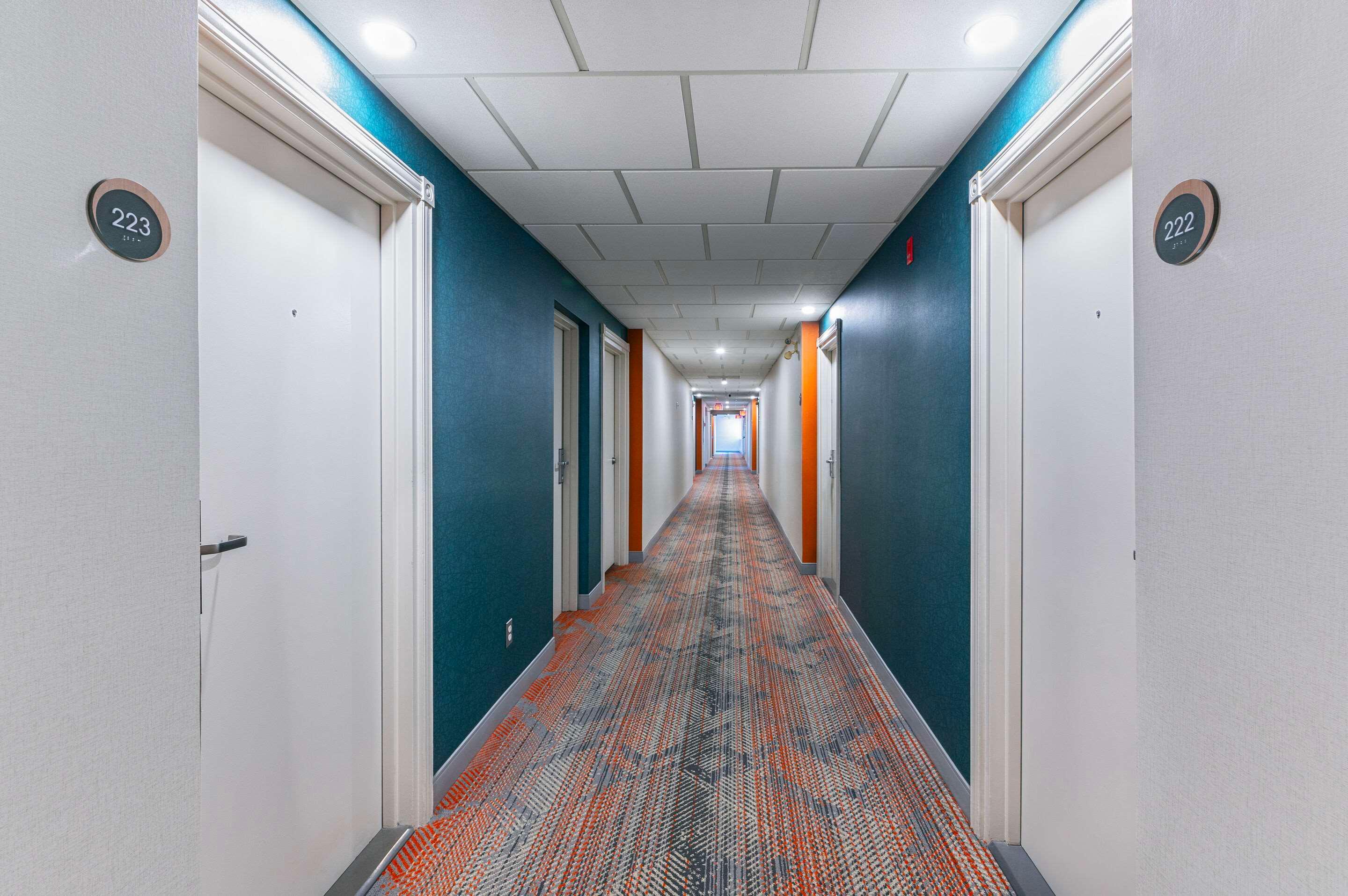 Vista Lobby Comfort Suites London