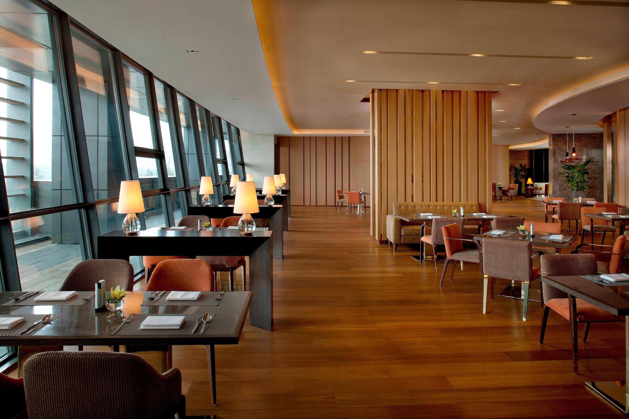 Restaurant The Oct Harbour, Shenzhen - Marriott Executive Apartments