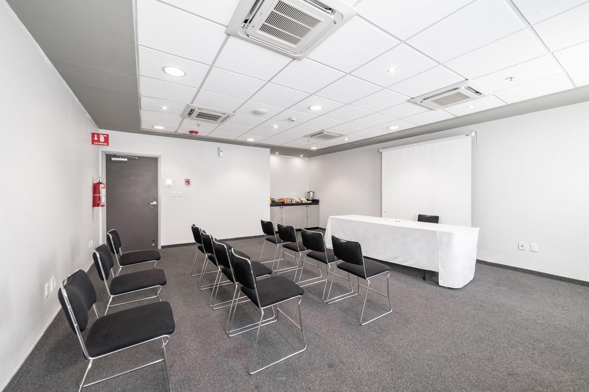 Sala de Reuniones City Express Junior by Marriott Toluca Zona Industrial