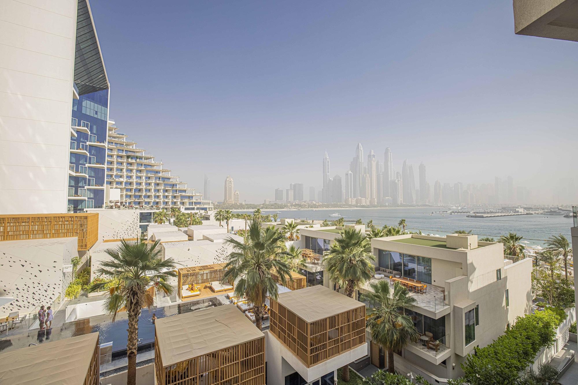Varios Platinium Holiday Home at Five Residences Palm Jumeirah Dubai