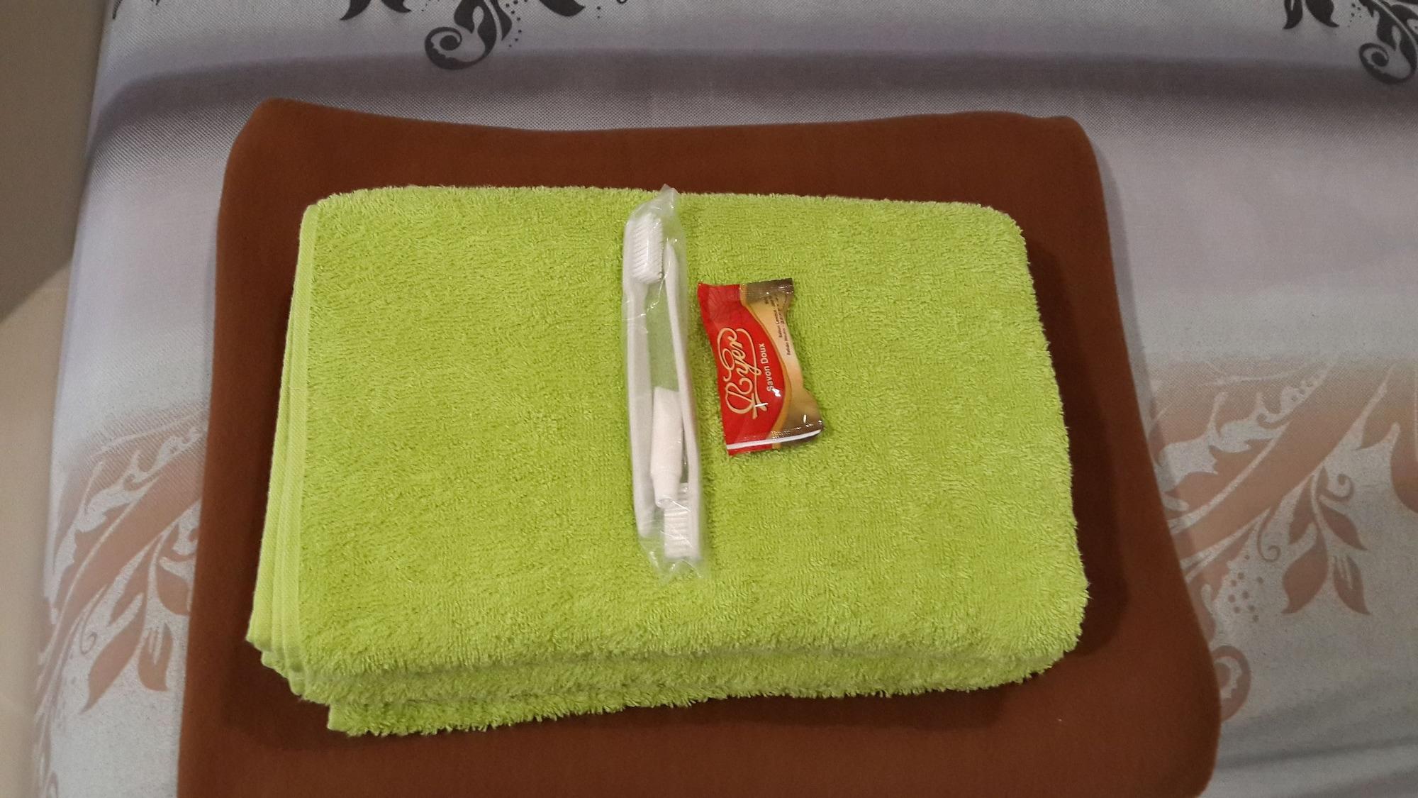 Set de Habitación iHome Residence