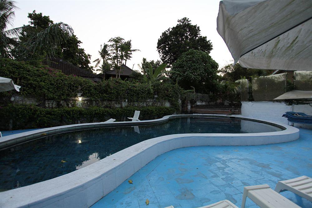 Vista Piscina Puri Puri Kecil