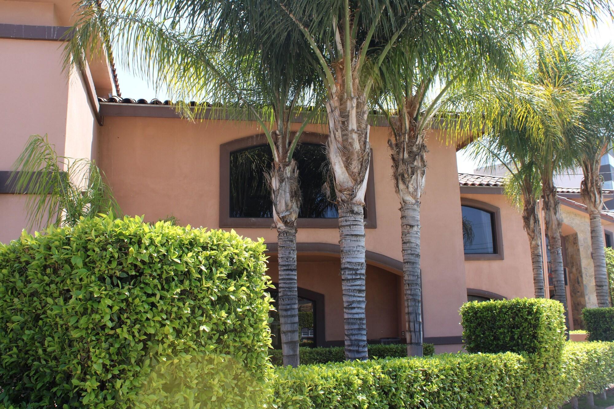 Vista Exterior Estancia Inn