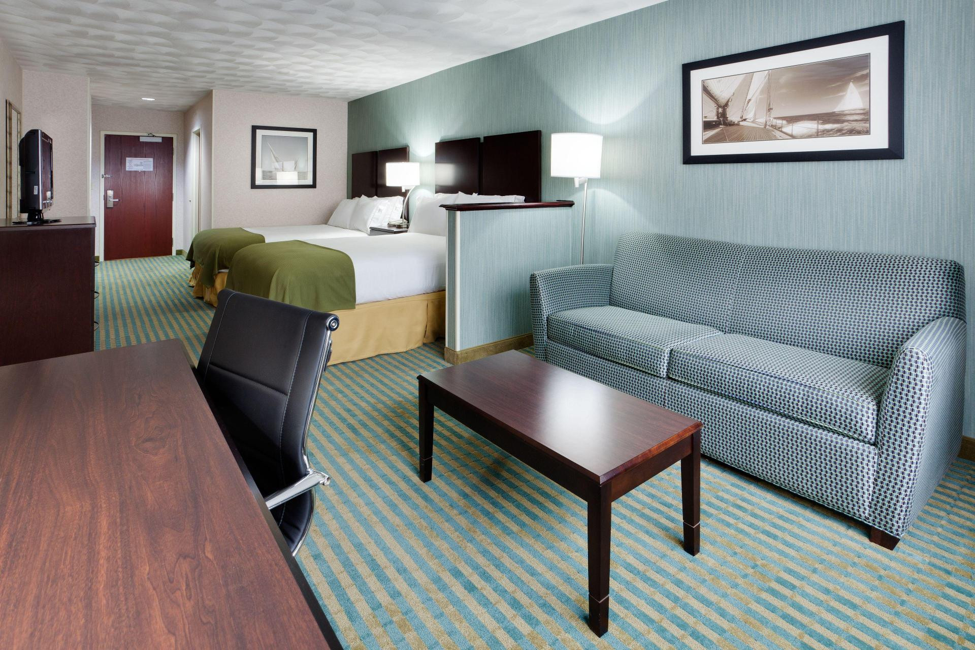 Quarto Holiday Inn Express and Suites