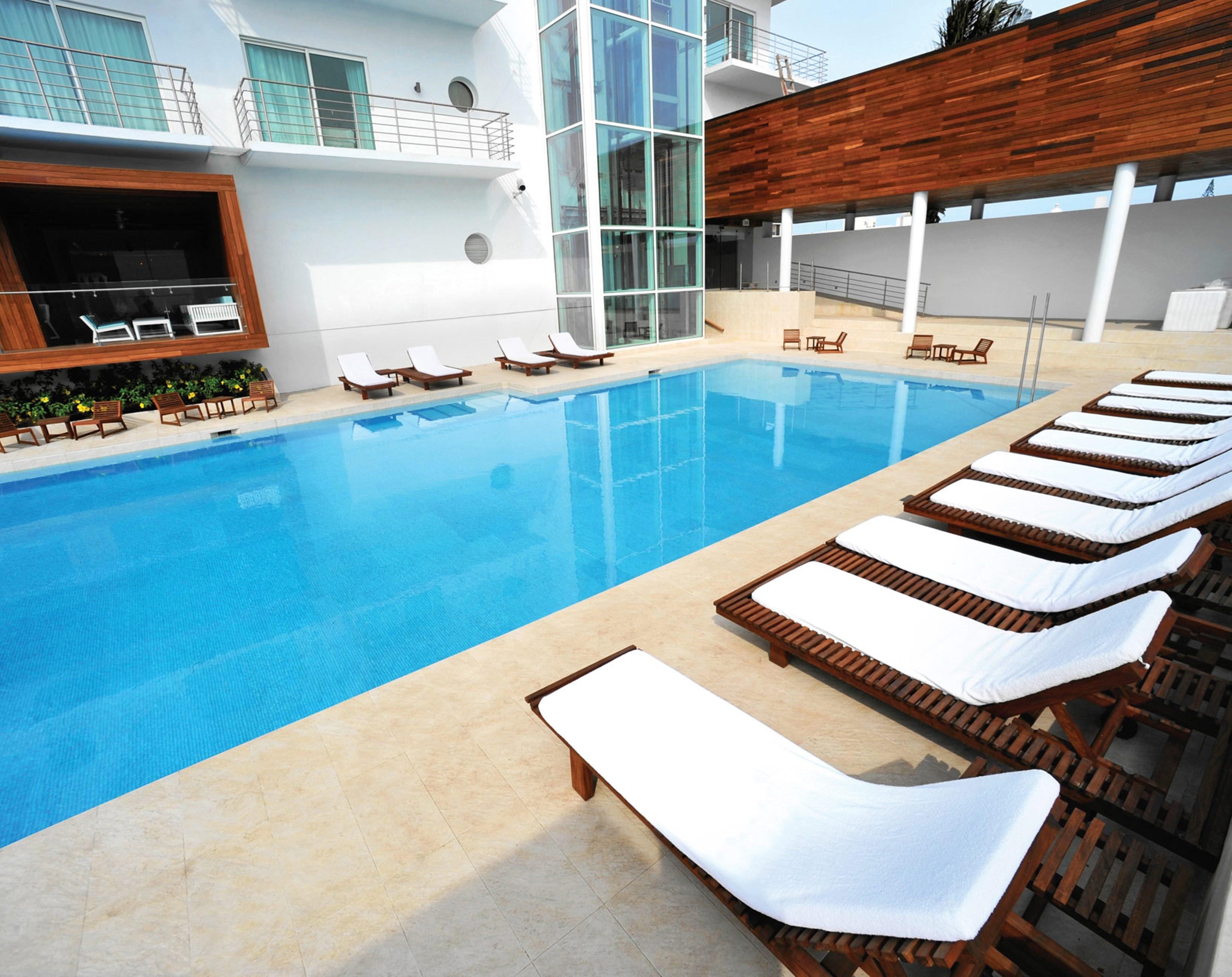 Vista Piscina Hotel Emporio Veracruz