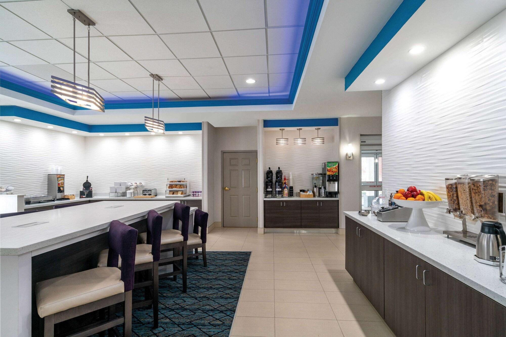 Restaurant La Quinta Inn & Suites by Wyndham Latham Albany Airport