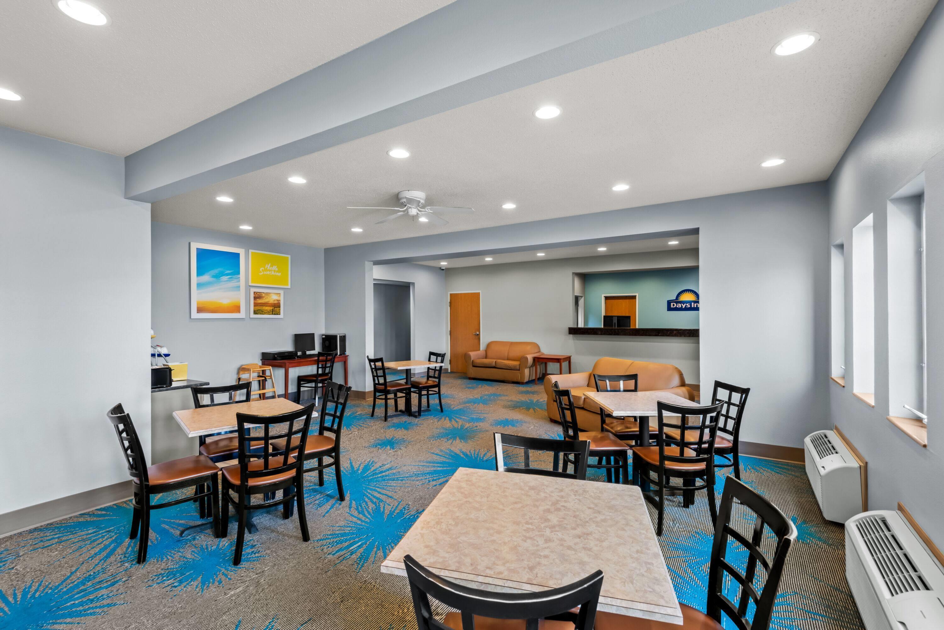 Restaurant Days Inn by Wyndham Carroll