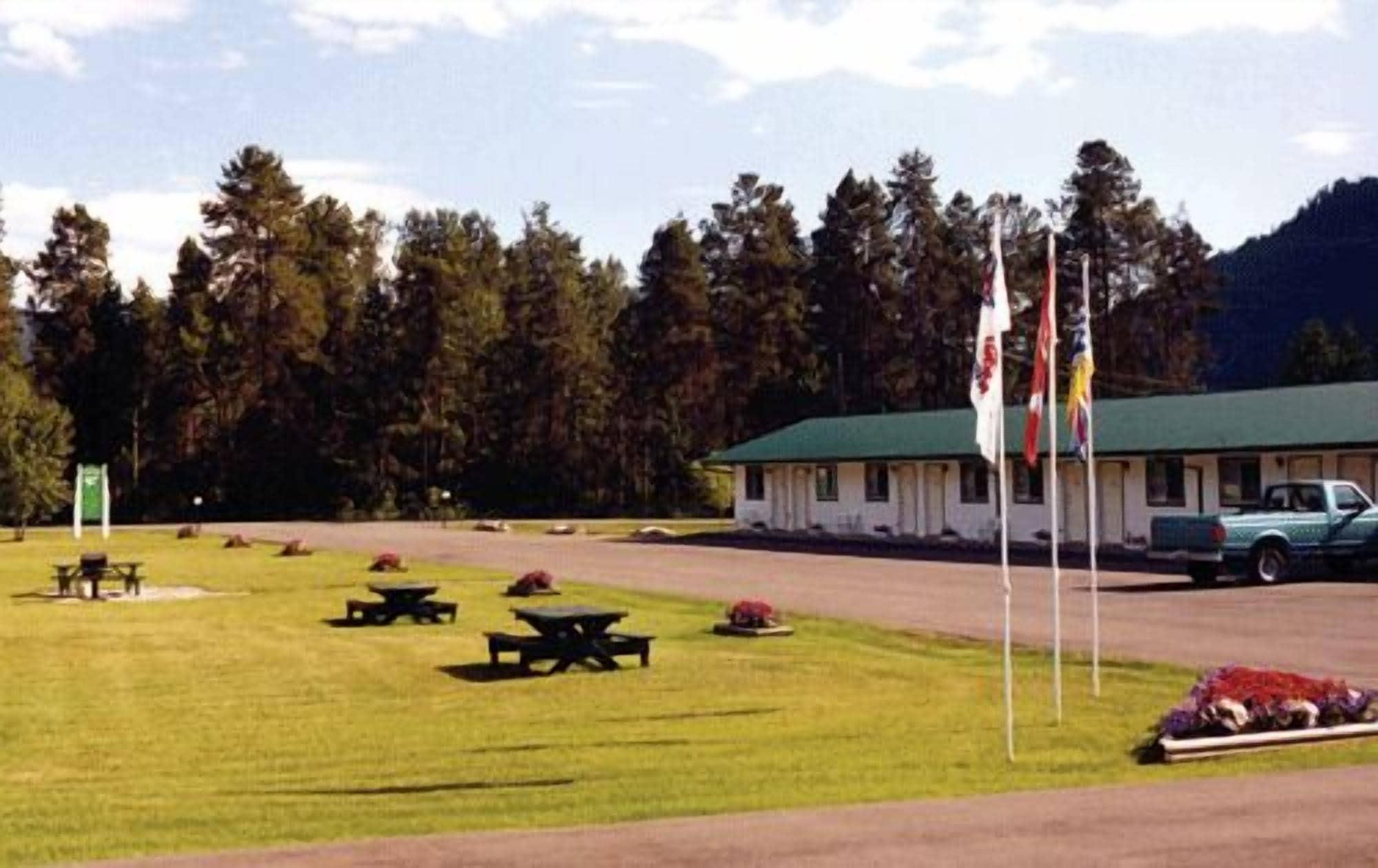 Varios Mountain Springs Motel & RV Park