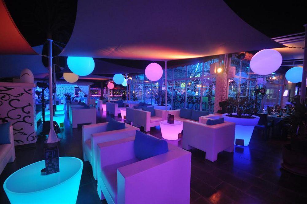 Bar/Salón Ushuaia Hotel & Clubbing