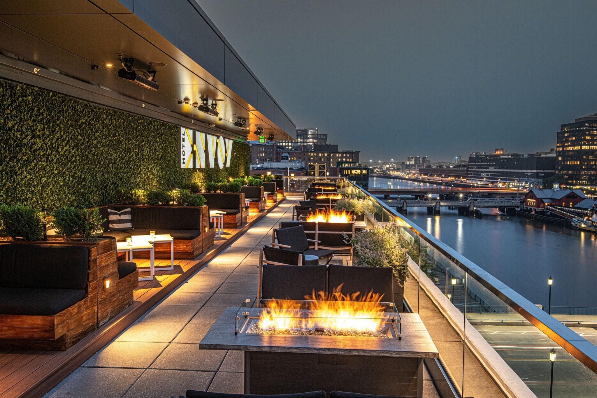 Bar/Salón The Envoy Hotel, Autograph Collection