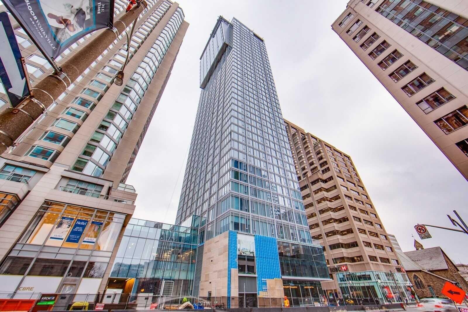 Varios Yorkville Express Stays