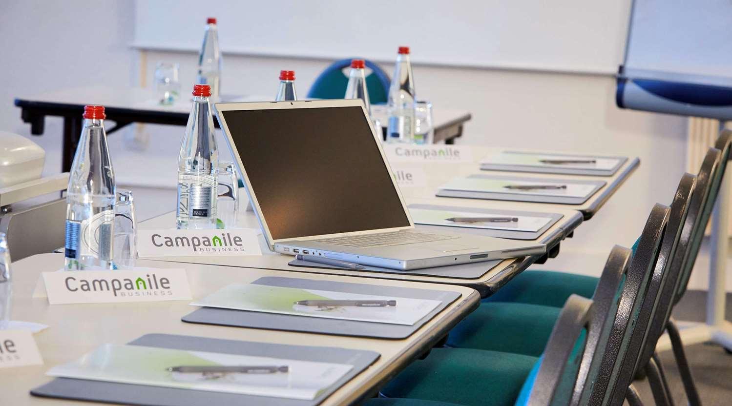 Sala de Reuniones Hotel Campanile Bourges Nord- Saint Doulchard