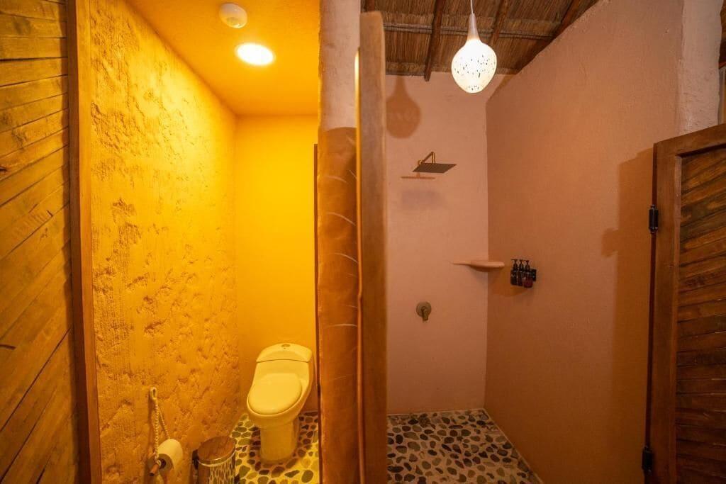 Equipamiento de Habitación Holistic EcoHotel