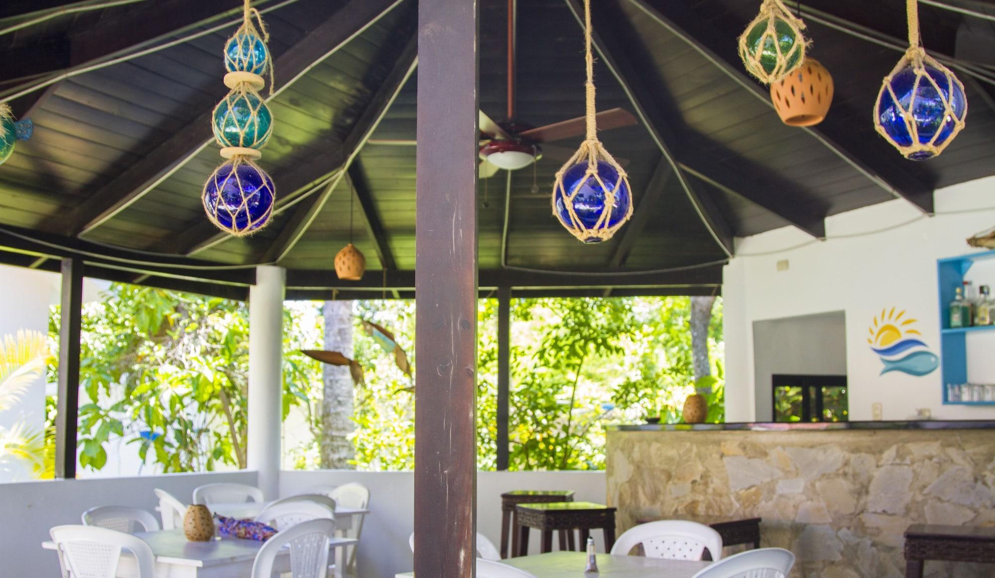 Vista Lobby Garden by the Sea