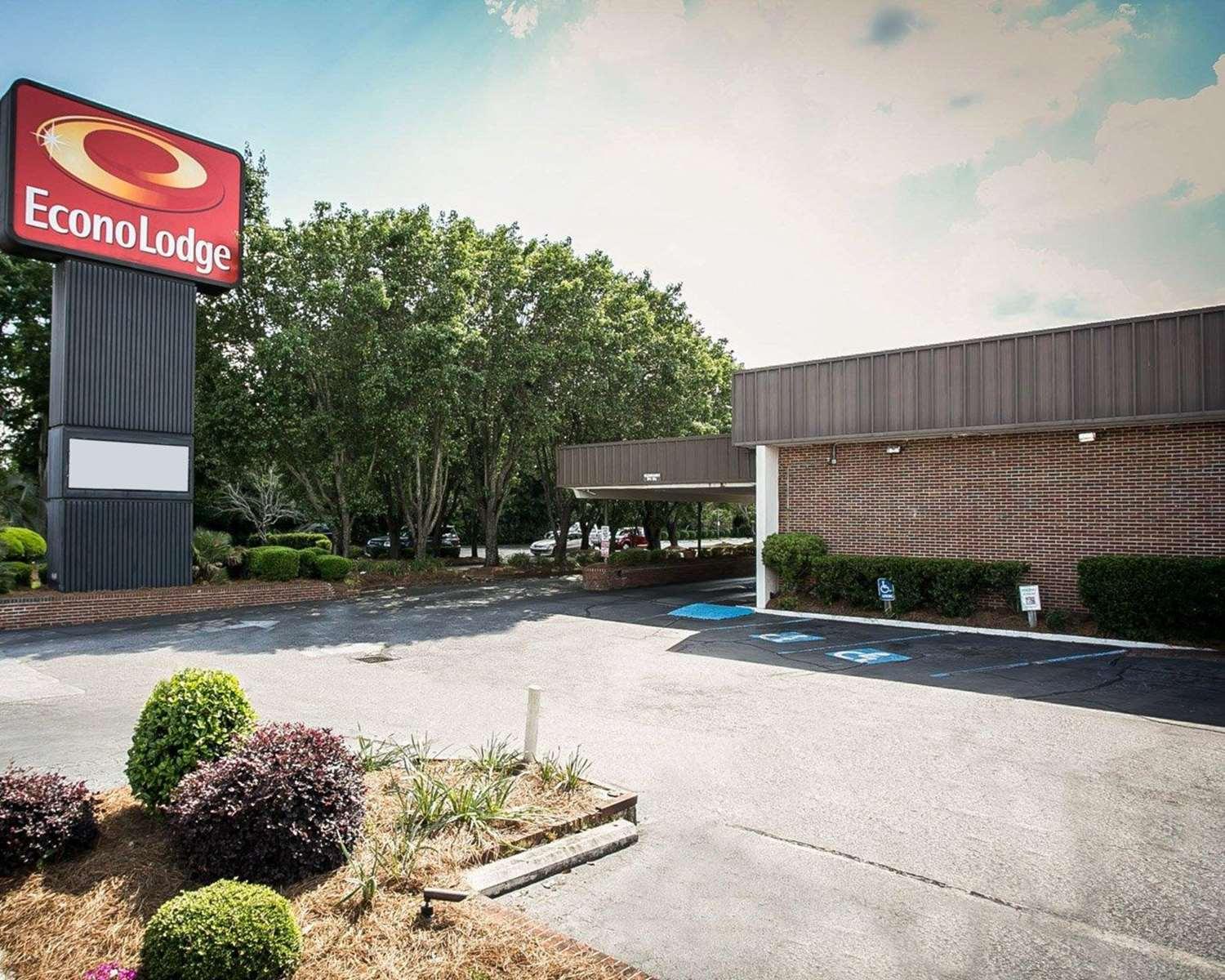Vista Exterior Econo Lodge Sumter