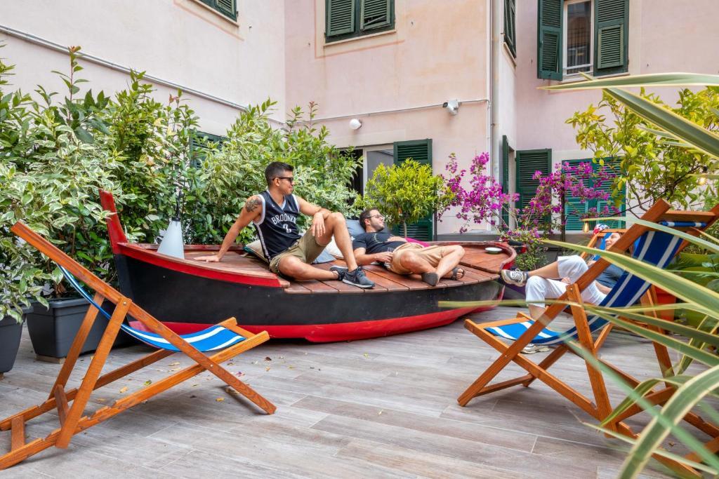 Varios Ostello Bello Genova