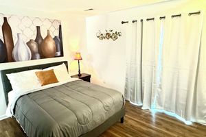 Alquiler Vacacional - Cozy apartment in delightful Huntsville with Queen bed