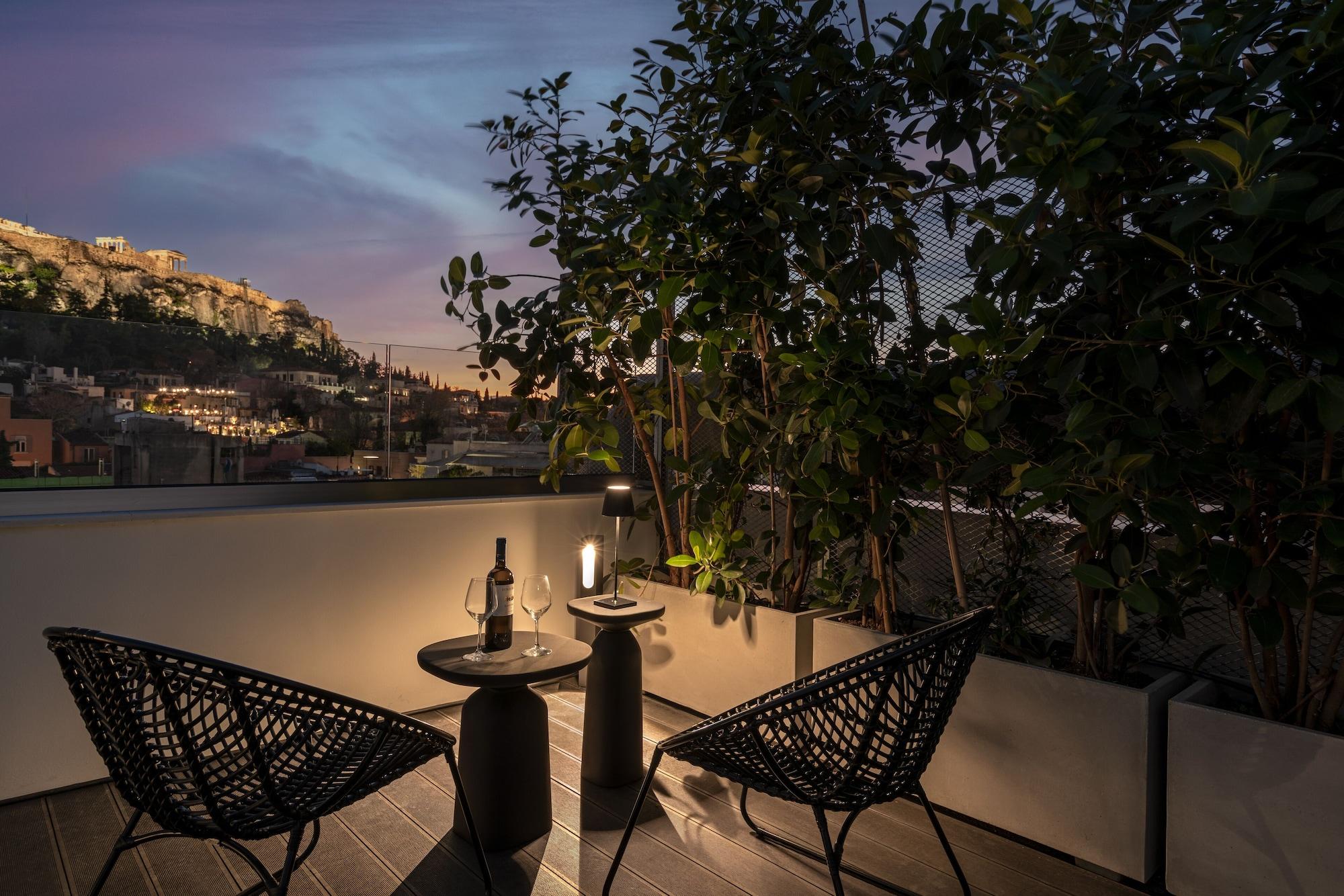 Vista Exterior Athens Woo Suites