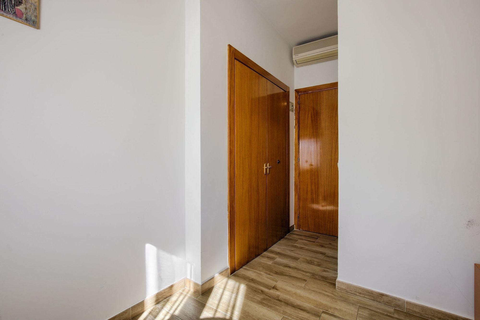 Equipamiento de Habitación Cristo rey Pozuelo