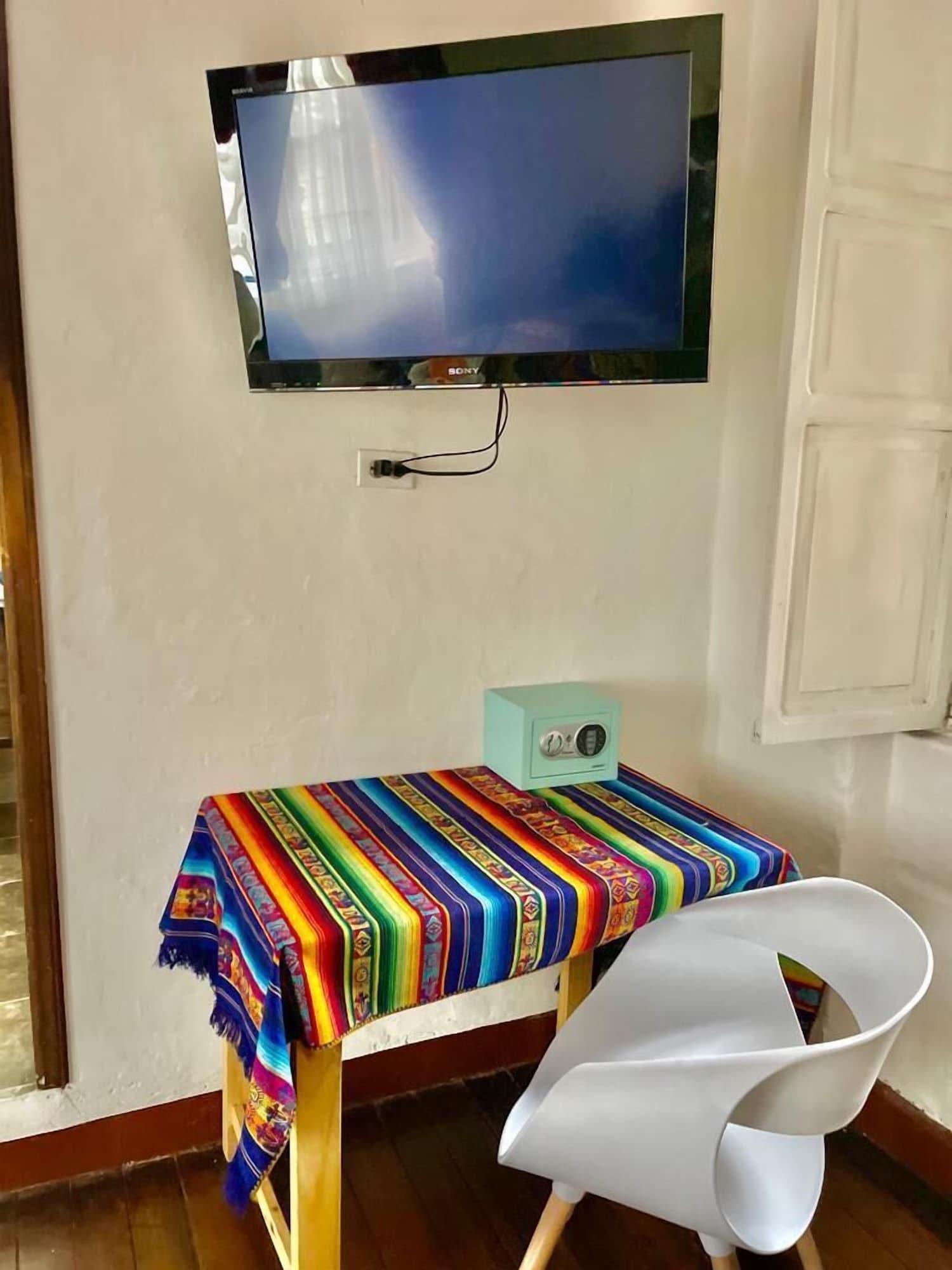 Comodidades del Alojamiento Blue Door Housing Historic Quito