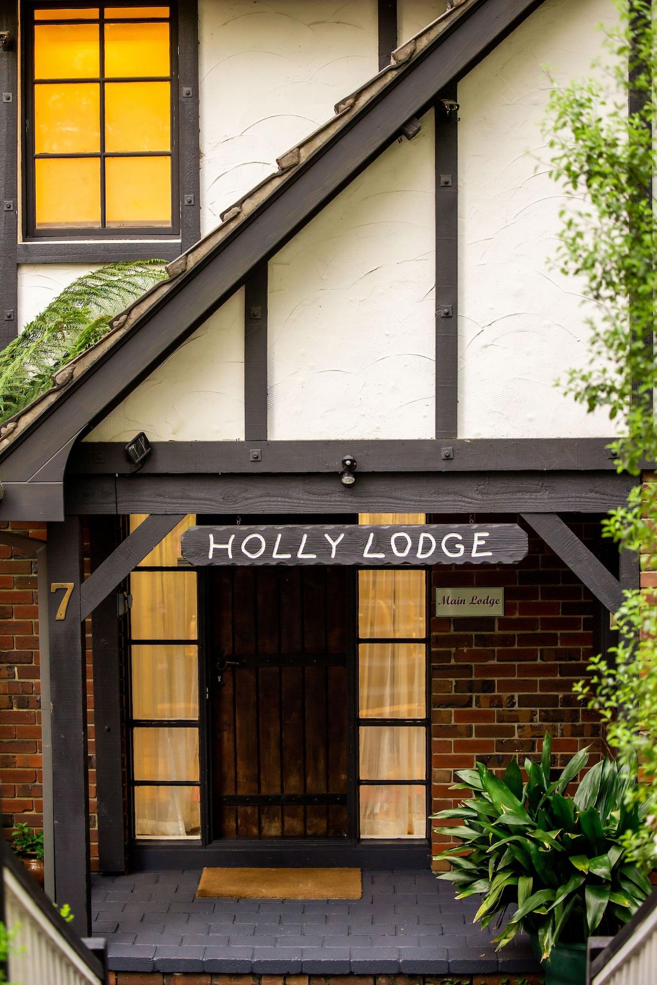 Vista Lobby Holly Lodge