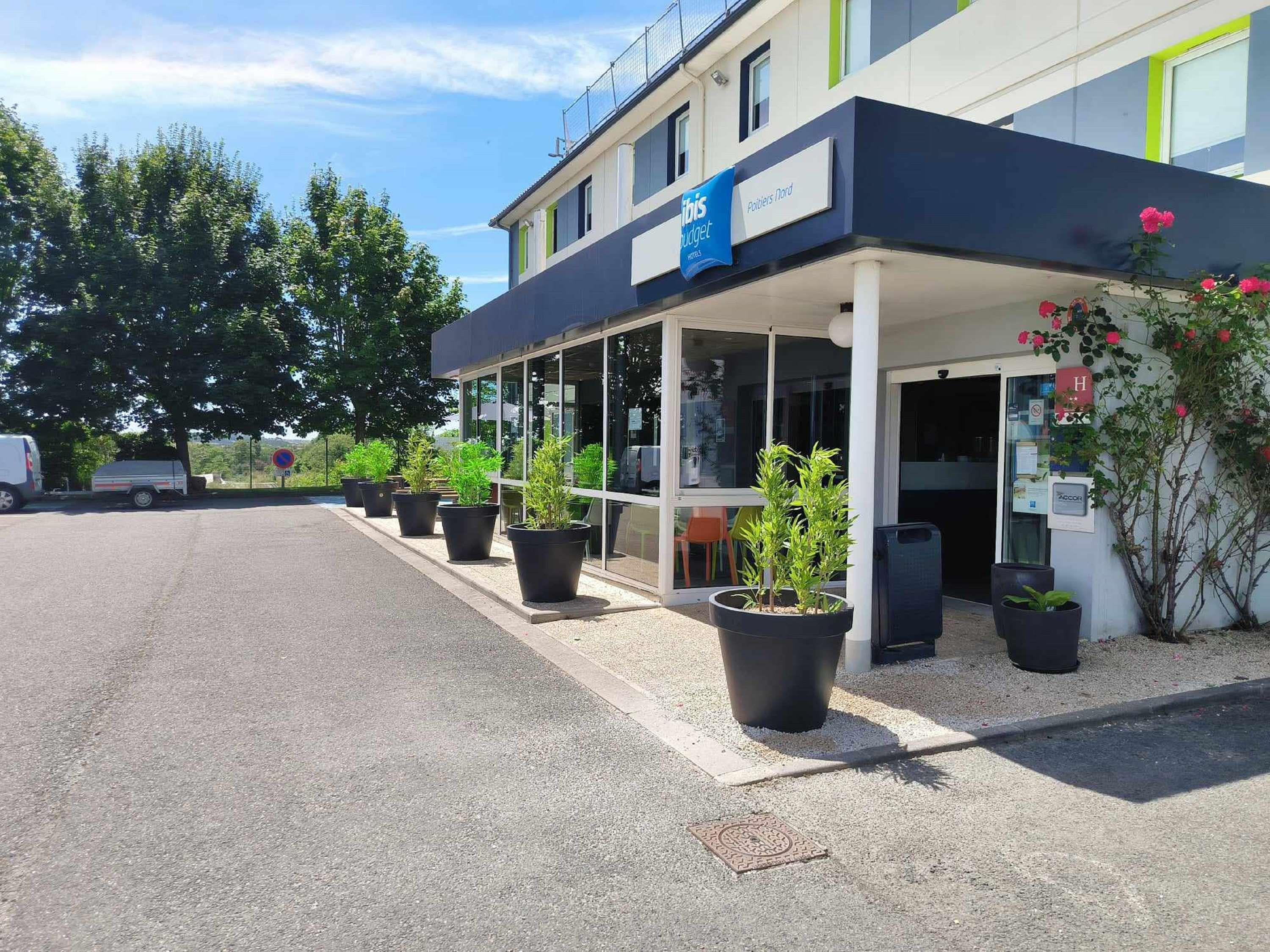 Vista Exterior Ibis Budget Poitiers Nord Futuroscope