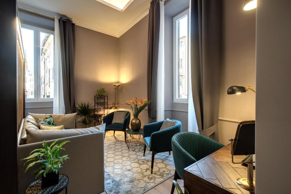 Vista Lobby Tree Charme Parliament Boutique Hotel