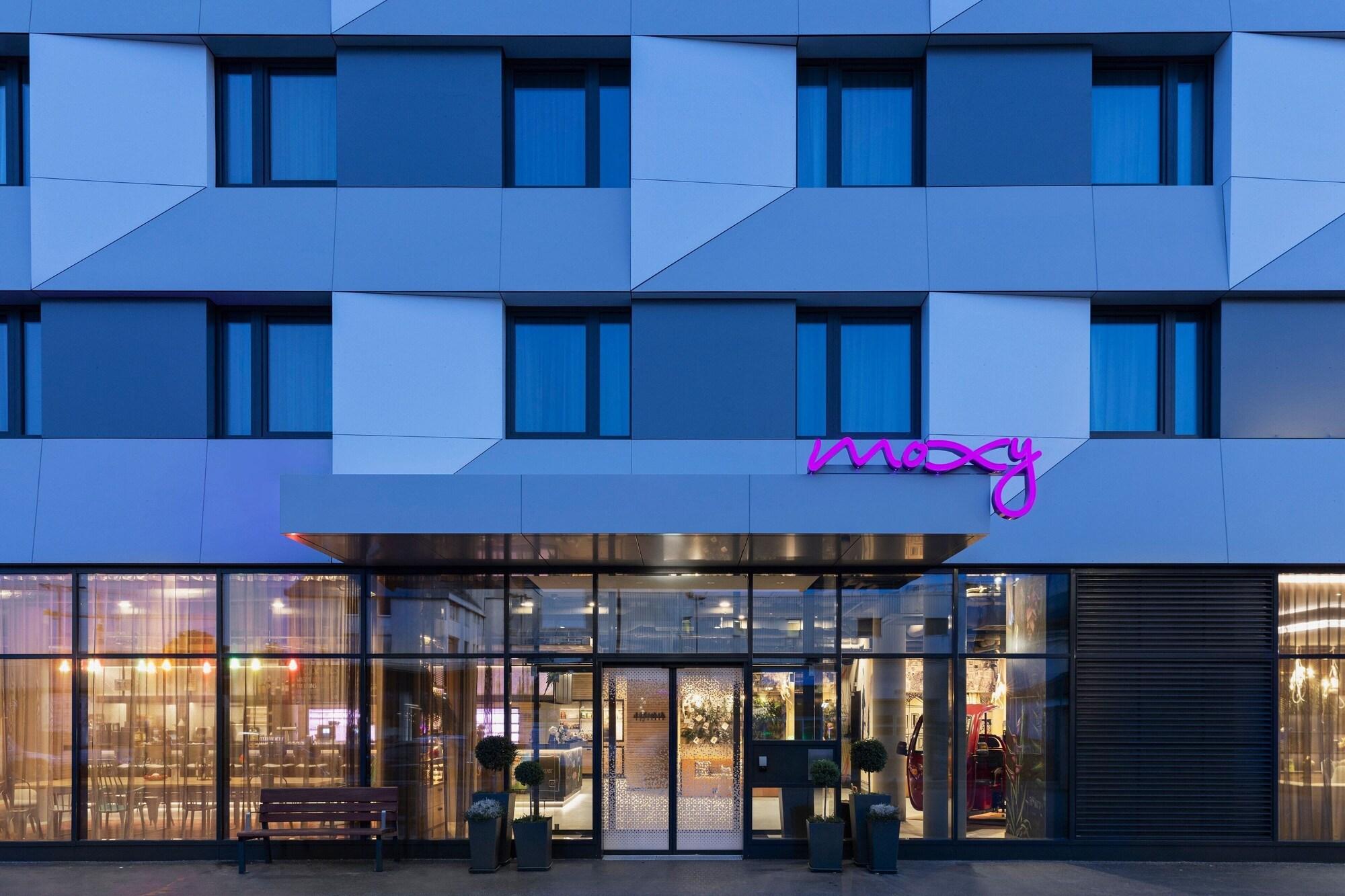 Vista Exterior Moxy Vienna City East