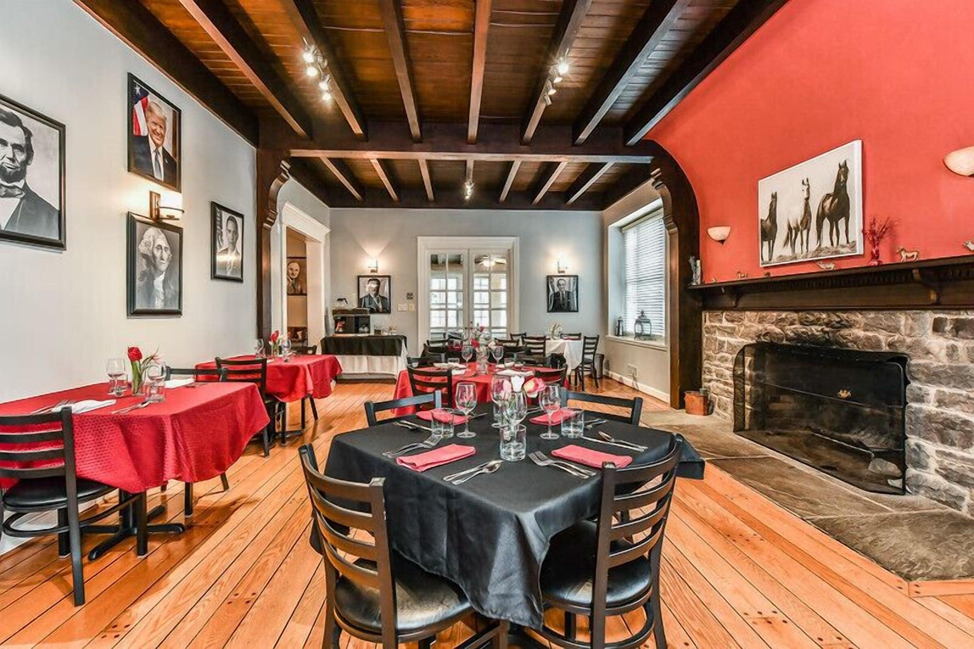 Restaurant The Manor at Courtland Farm