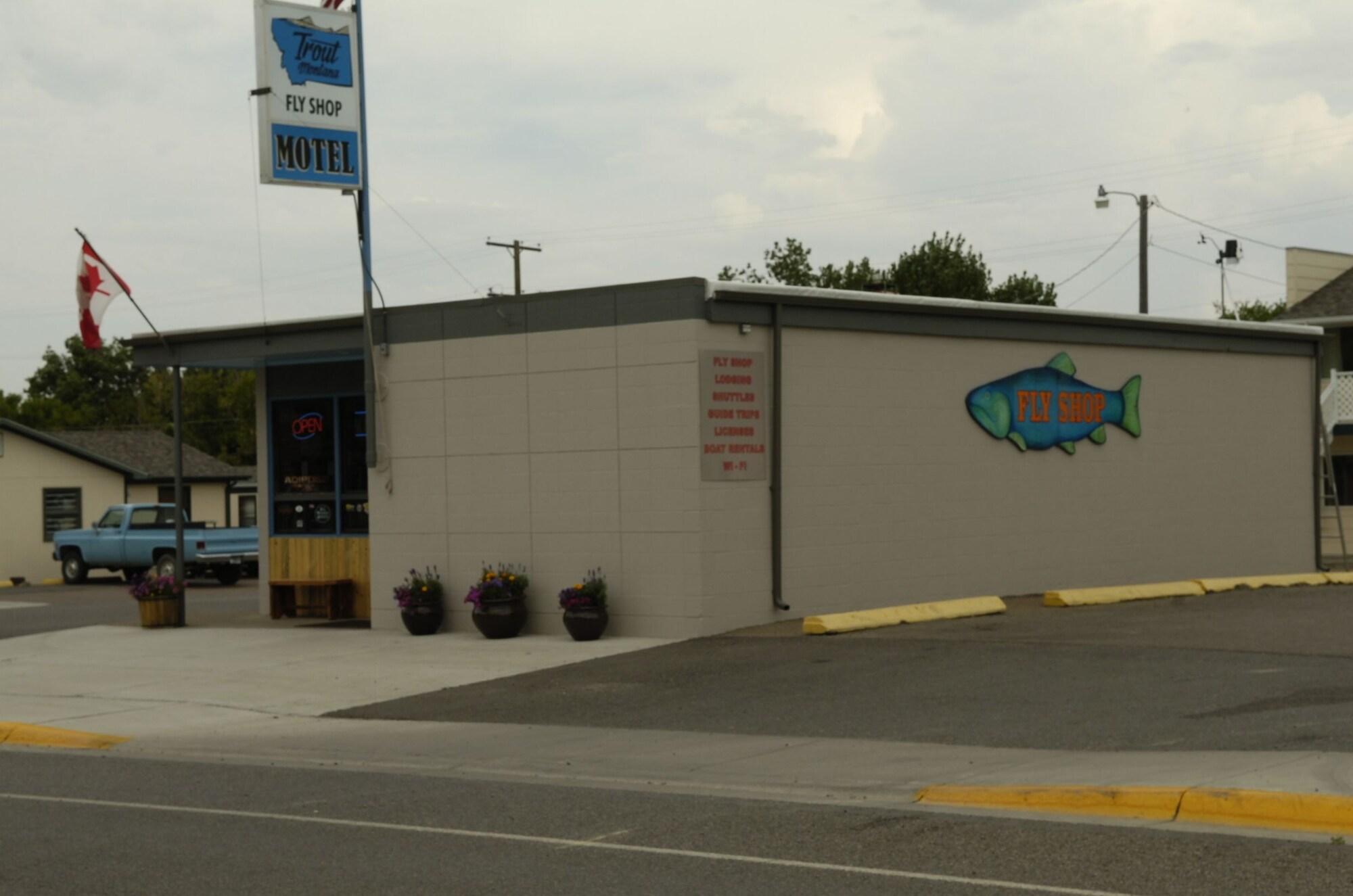 Varios Trout Montana Motel