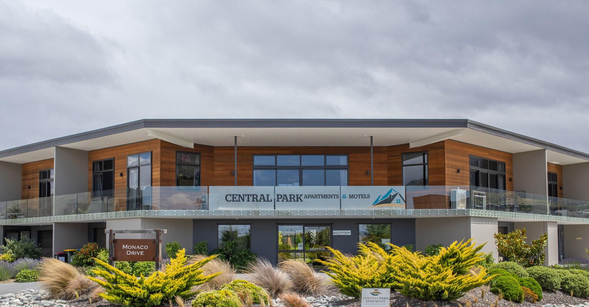 Varios Central Park Apartments