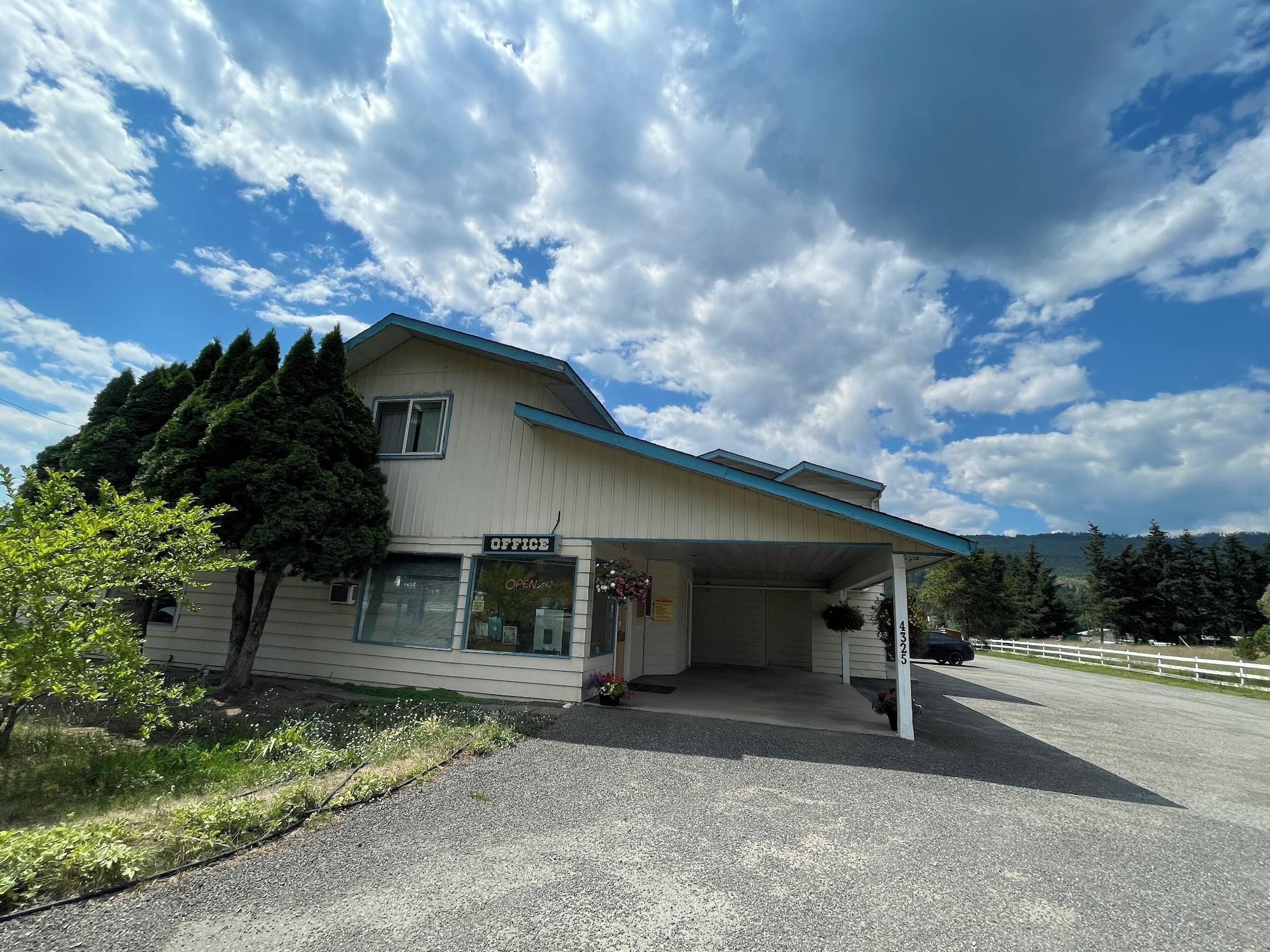 Vista Exterior Y5 Motel