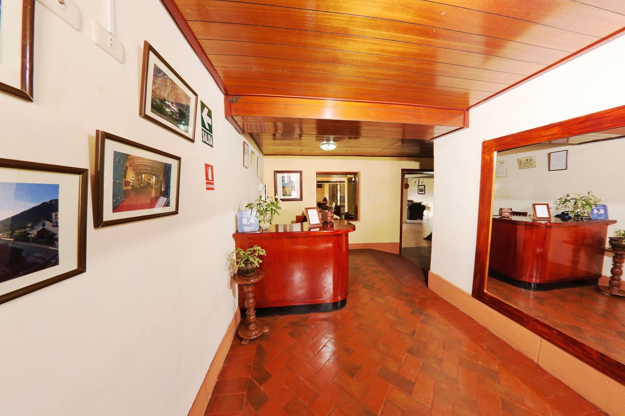 Vista Lobby Yucay Plaza Inn