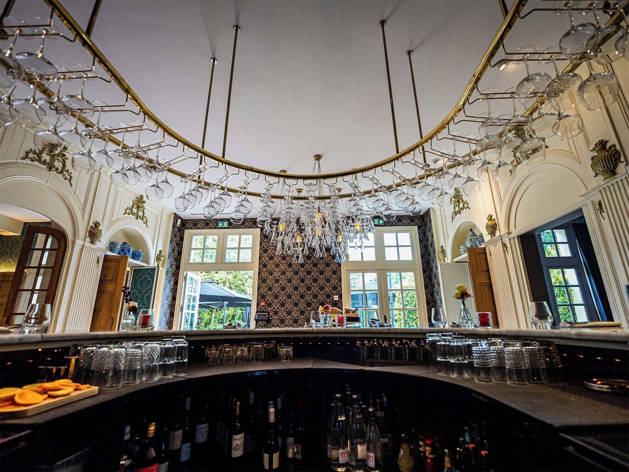 Bar/Salón Chateau de Candie