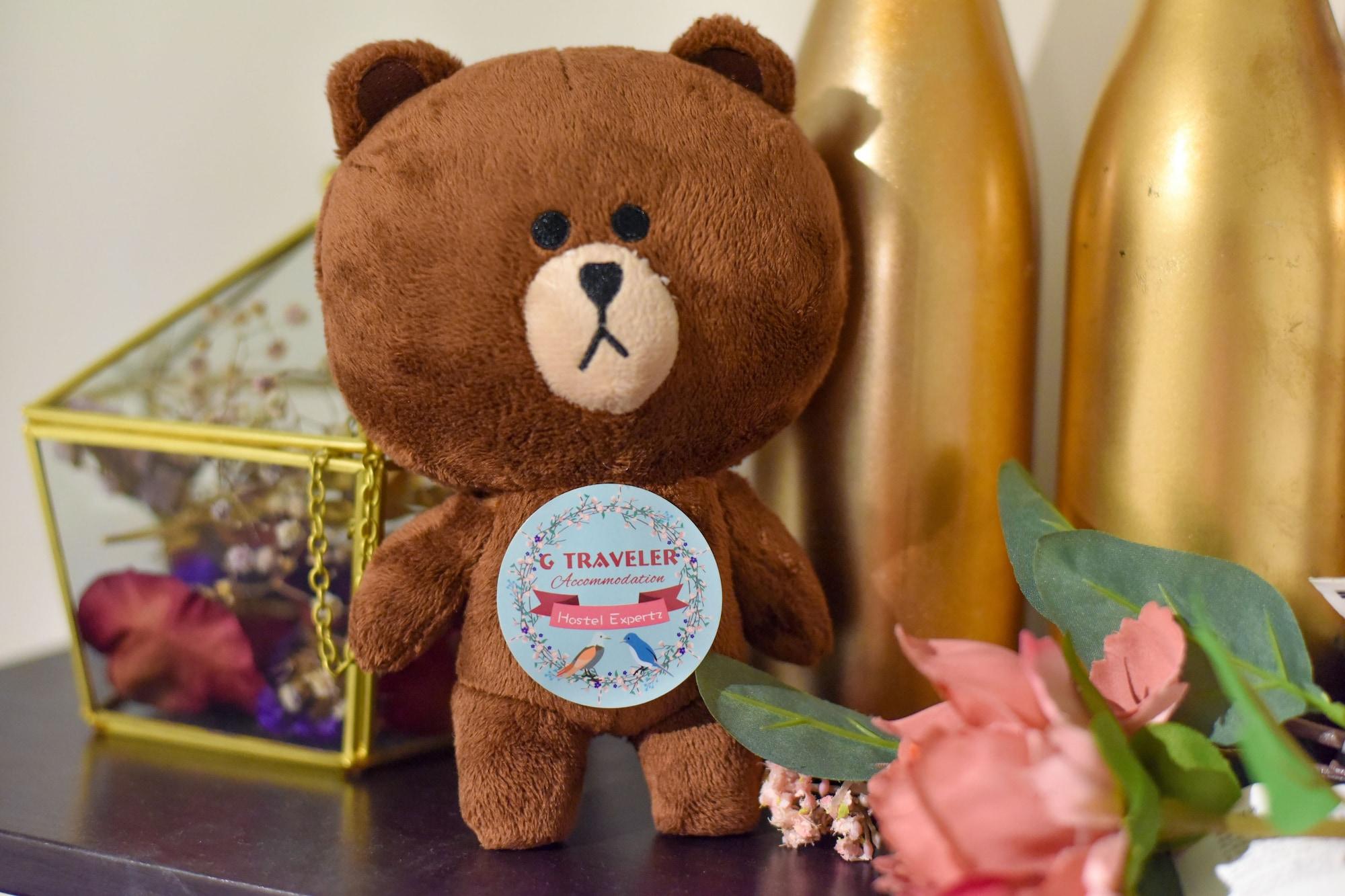 Vista Lobby G Traveler Accommodation - Hostel