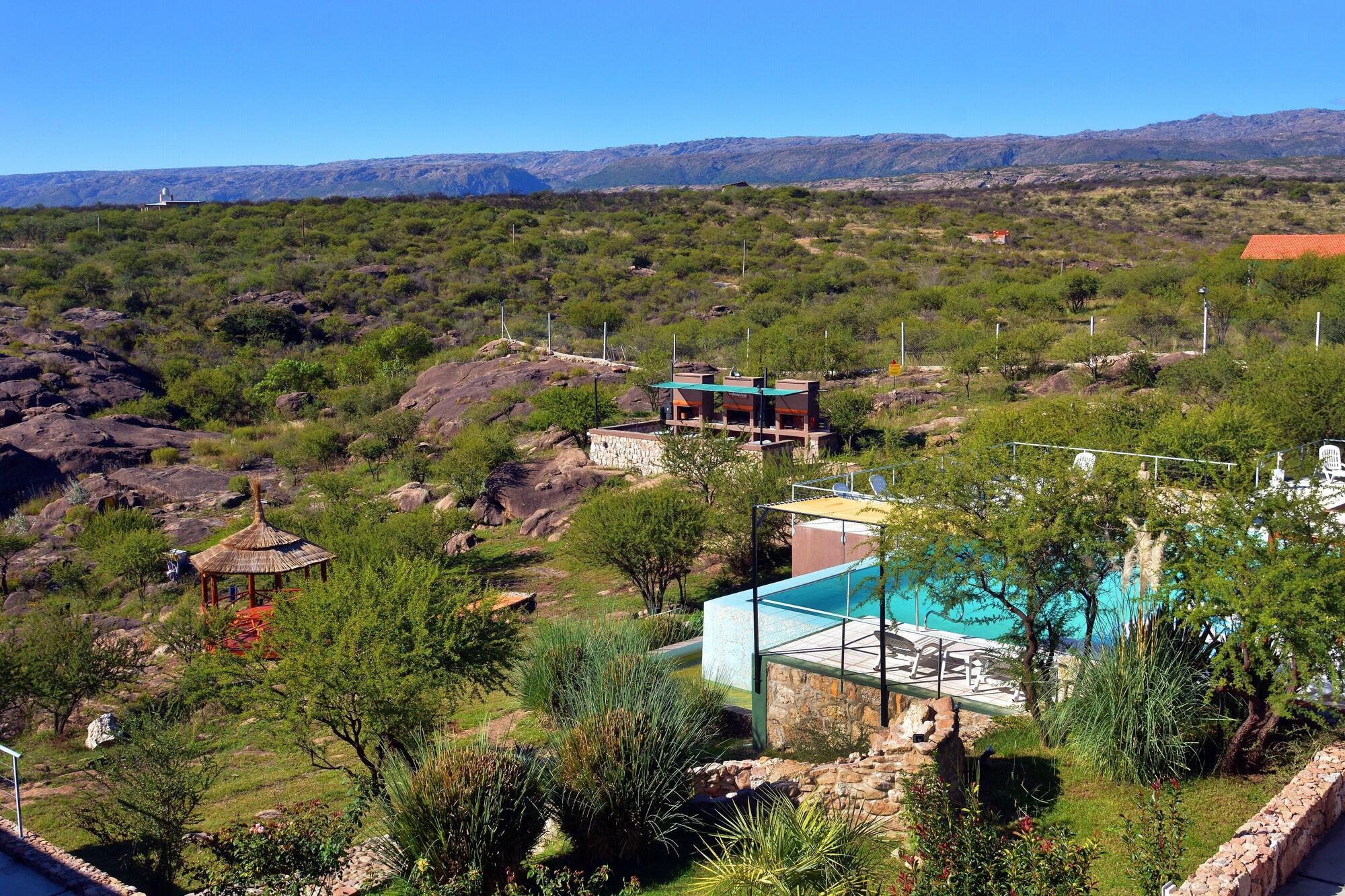 Vista Exterior Valle las Piedras Premium Suites