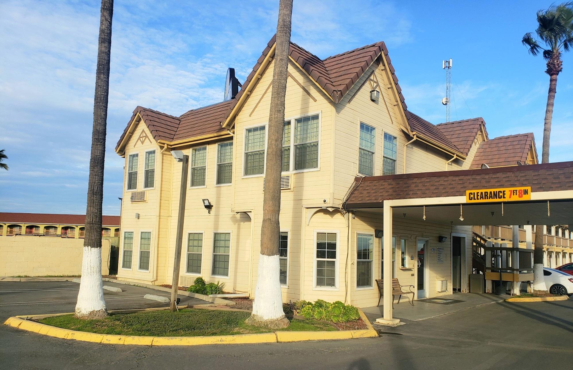 Vista Exterior Days Inn by Wyndham Westley