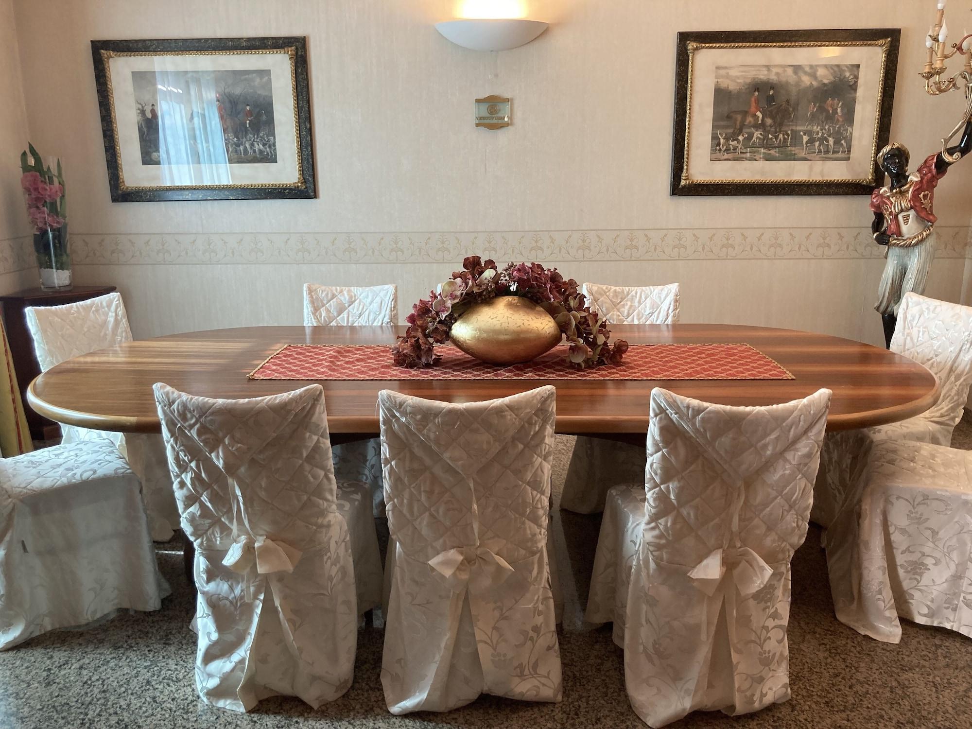 Sala de Reuniones Hotel Poppi