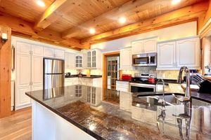 Alquiler Vacacional - Luxury Log Home, Southern Georgian Bay - Explore Blue Mountain to Tobermory