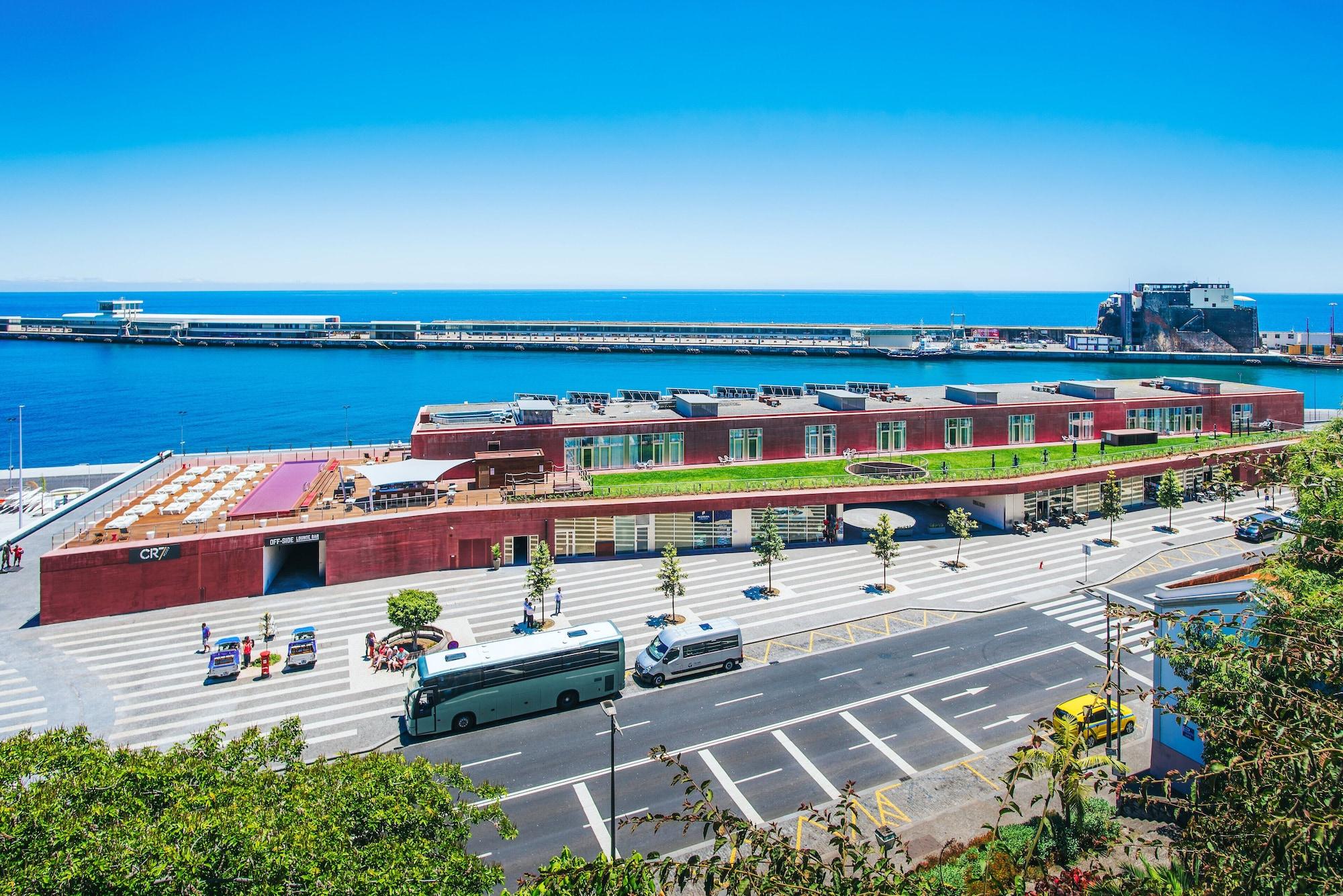 Vista Exterior Pestana CR7 Funchal