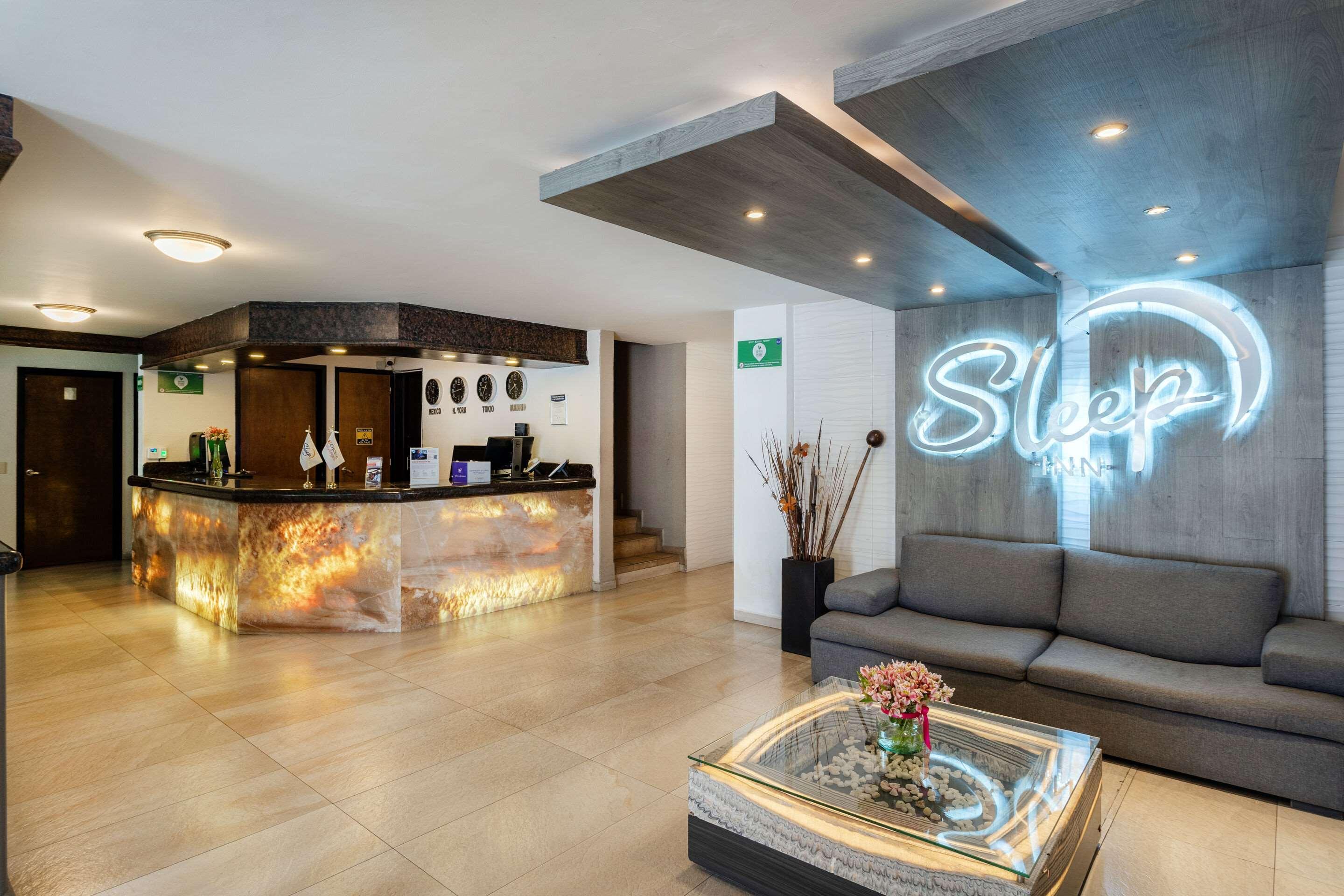 Vista Lobby Sleep Inn Puebla Centro Histórico